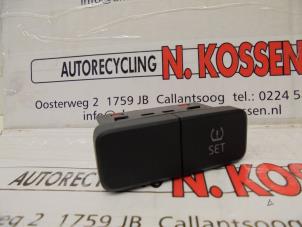 Gebruikte Schakelaar ESP Volkswagen UP Prijs op aanvraag aangeboden door N Kossen Autorecycling BV