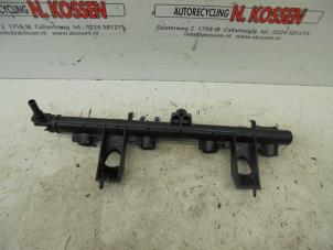 Gebruikte Injector brug Renault Twingo Prijs op aanvraag aangeboden door N Kossen Autorecycling BV