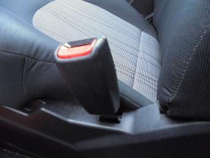 Gebruikte Veiligheidsgordel Insteek rechts-voor Hyundai Matrix 1.6 16V Prijs op aanvraag aangeboden door N Kossen Autorecycling BV