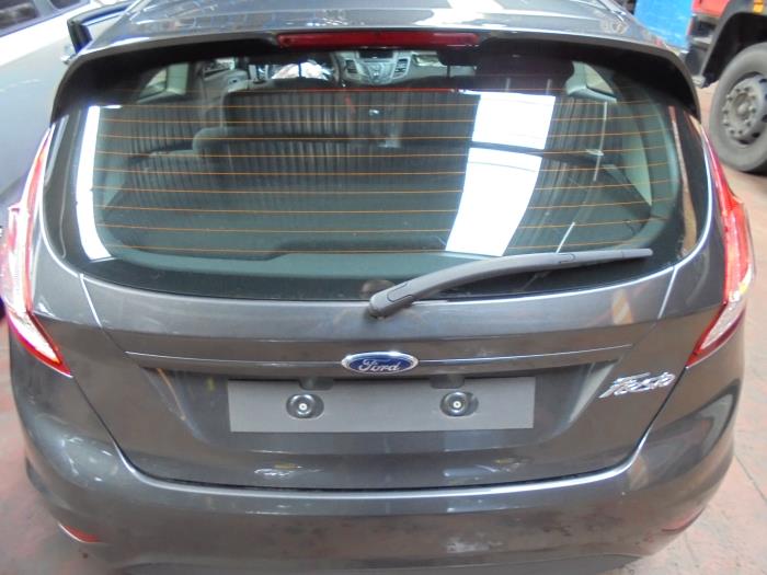 Extra Remlicht midden van een Ford Fiesta 6 (JA8) 1.0 Ti-VCT 12V 65 2015