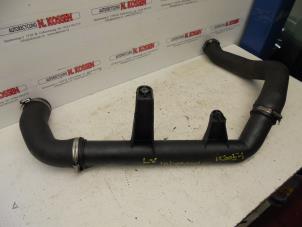 Gebruikte Intercooler Buis Mercedes Sprinter 3,5t (906.73) 316 CDI 16V Prijs op aanvraag aangeboden door N Kossen Autorecycling BV