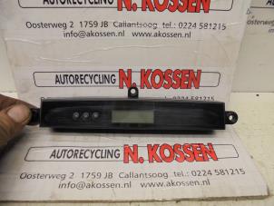 Gebruikte Display Interieur Hyundai Santafe Prijs op aanvraag aangeboden door N Kossen Autorecycling BV