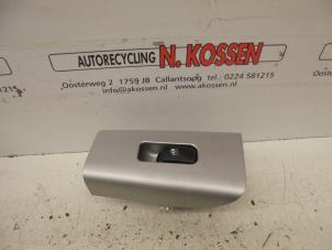 Gebruikte Ruit schakelaar elektrisch Hyundai Santafe Prijs op aanvraag aangeboden door N Kossen Autorecycling BV
