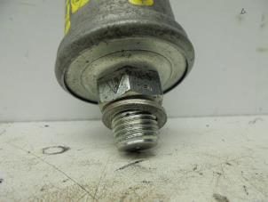 Oliedruk sensor van een Porsche 911 2004