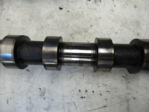 Gebruikte Cilinderkop Citroen Berlingo Prijs op aanvraag aangeboden door N Kossen Autorecycling BV