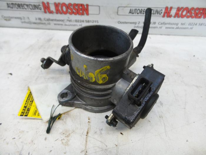 Gebruikte Gasklephuis Volvo 940 I Estate 2.3i (LPT) Polar Prijs op aanvraag aangeboden door N Kossen Autorecycling BV