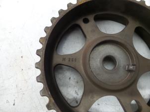 Gebruikte Nokkenas Tandwiel Peugeot 307 Prijs op aanvraag aangeboden door N Kossen Autorecycling BV