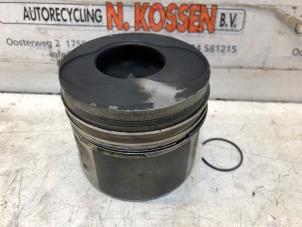 Gebruikte Zuiger Volkswagen Transporter Prijs op aanvraag aangeboden door N Kossen Autorecycling BV