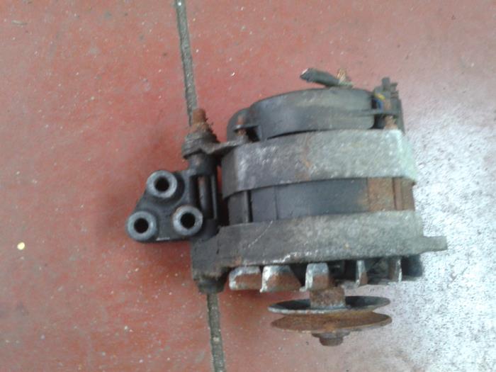 Gebruikte Dynamo Renault Messenger Prijs op aanvraag aangeboden door N Kossen Autorecycling BV