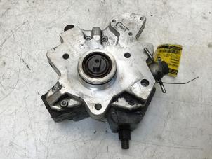 Gebruikte Dieselpomp Hyundai Santafe Prijs op aanvraag aangeboden door N Kossen Autorecycling BV