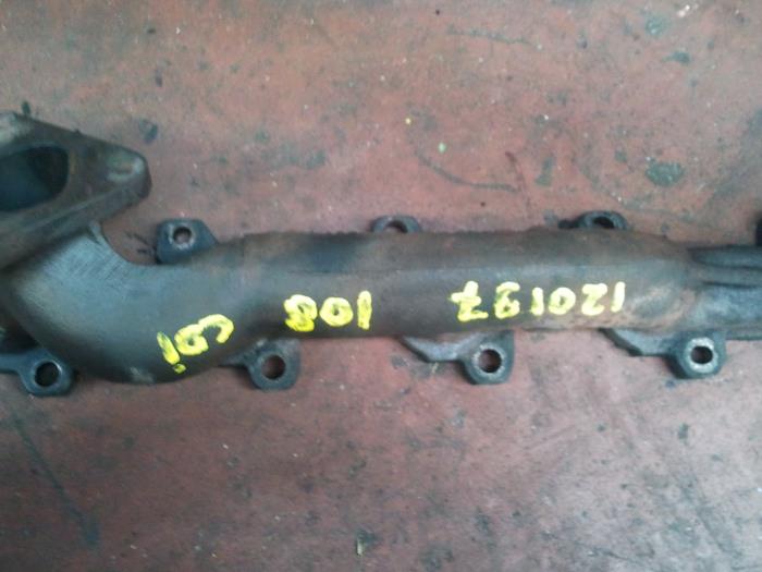 Gebruikte Spruitstuk Uitlaat Mercedes Sprinter 2t (901/902) 208 CDI 16V Prijs op aanvraag aangeboden door N Kossen Autorecycling BV