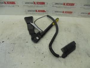 Gebruikte Gordelspanner links Opel Tigra Prijs op aanvraag aangeboden door N Kossen Autorecycling BV