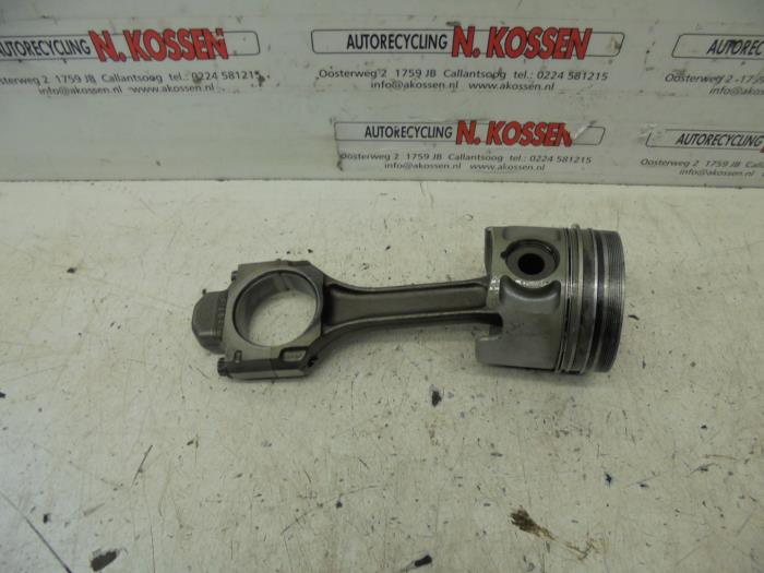 Gebruikte Drijfstang Volkswagen Transporter Prijs op aanvraag aangeboden door N Kossen Autorecycling BV