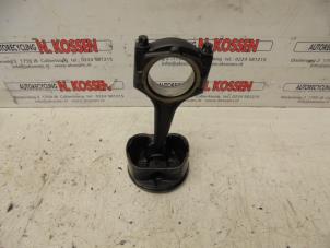 Gebruikte Drijfstang Opel Astra Prijs op aanvraag aangeboden door N Kossen Autorecycling BV