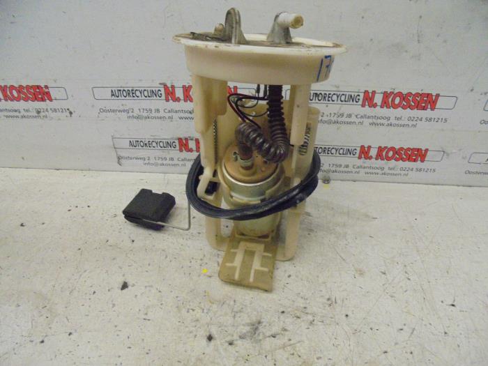 Gebruikte Tank element Pomp BMW 3-Serie Prijs op aanvraag aangeboden door N Kossen Autorecycling BV