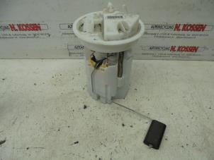 Gebruikte Benzinepomp Ford Fiesta Prijs op aanvraag aangeboden door N Kossen Autorecycling BV