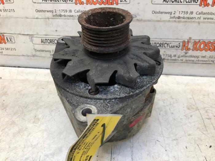 Gebruikte Dynamo Mercedes E diesel (W124) 3.0 300 D,TD Prijs op aanvraag aangeboden door N Kossen Autorecycling BV