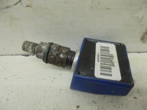 Gebruikte Bandenspanningsensor Renault Laguna II (BG) 1.8 16V Prijs op aanvraag aangeboden door N Kossen Autorecycling BV