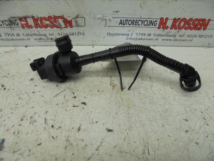 Gebruikte Vacuumpomp (Benzine) BMW 3 serie Touring (E46/3) 318i 16V Prijs op aanvraag aangeboden door N Kossen Autorecycling BV
