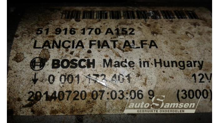 Startmotor van een Opel Combo 1.3 CDTI 16V ecoFlex 2014