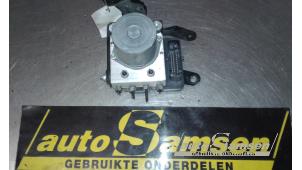 Gebruikte ABS Pomp Renault Kangoo Express (FW) 1.5 dCi 75 Prijs € 150,00 Margeregeling aangeboden door Auto Samsen B.V.