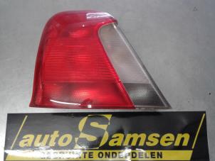 Gebruikte Achterlicht links Rover 75 2.0 V6 24V Classic Prijs € 40,00 Margeregeling aangeboden door Auto Samsen B.V.