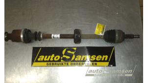 Gebruikte Homokineetas rechts-voor Renault Twingo II (CN) 1.2 16V Prijs € 50,00 Margeregeling aangeboden door Auto Samsen B.V.