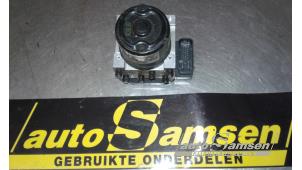 Gebruikte ABS Pomp Kia Cerato 1.6 16V Prijs € 75,00 Margeregeling aangeboden door Auto Samsen B.V.