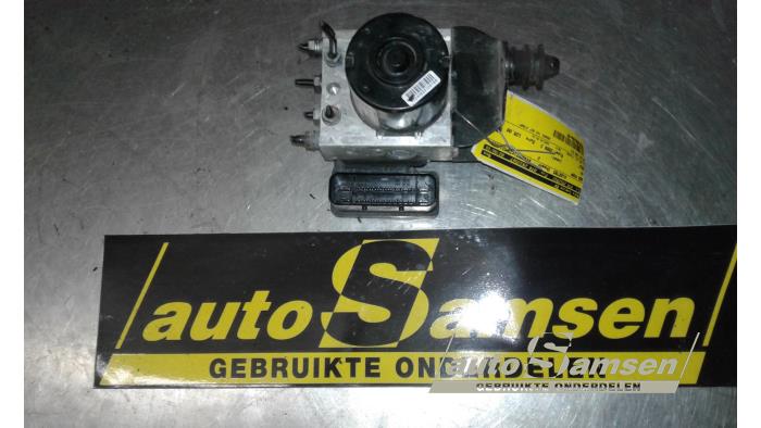 Gebruikte ABS Pomp Volkswagen Golf V Variant (1K5) 1.9 TDI Prijs € 45,00 Margeregeling aangeboden door Auto Samsen B.V.