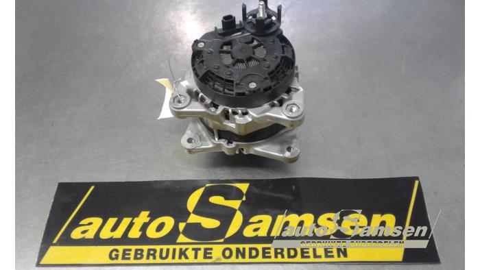 Gebruikte Dynamo Nissan Micra (K14) 0.9 IG-T 12V Prijs € 75,00 Margeregeling aangeboden door Auto Samsen B.V.