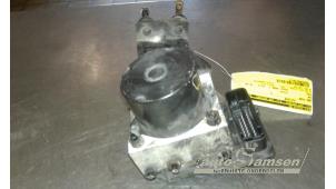 ABS Pomp van een Volkswagen Fox (5Z) 1.2 2006