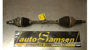 Gebruikte Steekas links-voor Daihatsu Cuore (L251/271/276) 1.0 12V DVVT Prijs € 45,00 Margeregeling aangeboden door Auto Samsen B.V.