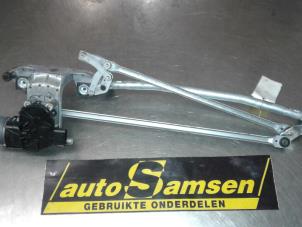 Gebruikte Ruitenwissermotor voor Ford C-Max (DM2) 1.8 16V Flexifuel Prijs € 75,00 Margeregeling aangeboden door Auto Samsen B.V.