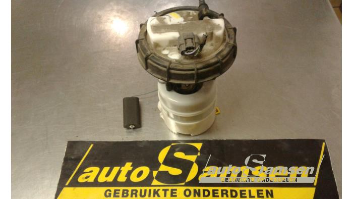 Gebruikte Tank element Pomp Renault Twingo II (CN) 1.2 Prijs € 50,00 Margeregeling aangeboden door Auto Samsen B.V.