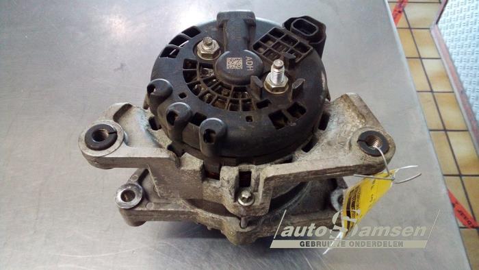 Dynamo van een Opel Astra J Sports Tourer (PD8/PE8/PF8) 1.4 Turbo 16V 2012