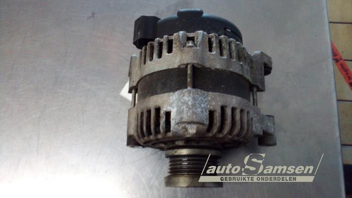 Dynamo van een Opel Astra J Sports Tourer (PD8/PE8/PF8) 1.4 Turbo 16V 2012