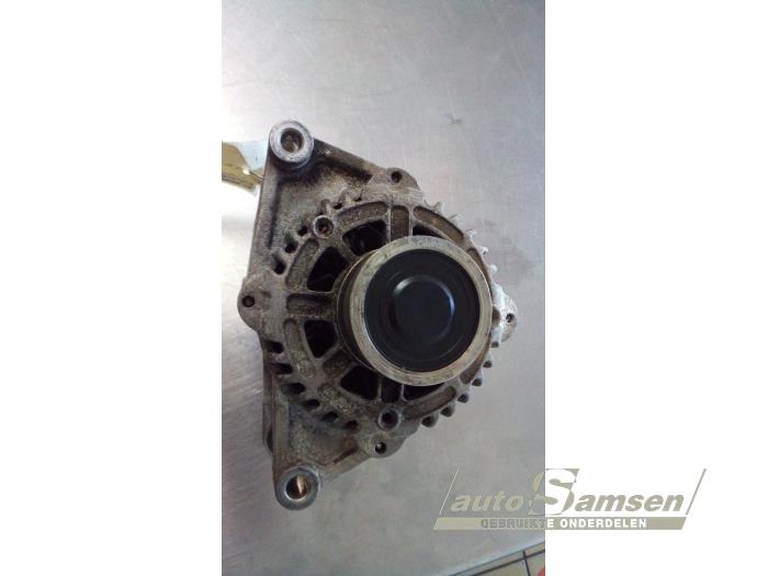 Dynamo van een Opel Astra J Sports Tourer (PD8/PE8/PF8) 1.4 Turbo 16V 2012