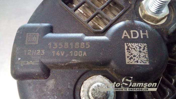 Dynamo van een Opel Astra J Sports Tourer (PD8/PE8/PF8) 1.4 Turbo 16V 2012