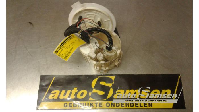 Gebruikte Tank element Pomp Opel Zafira (M75) 1.6 16V Prijs € 75,00 Margeregeling aangeboden door Auto Samsen B.V.