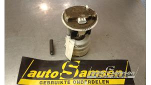 Gebruikte Tank element Pomp Renault Modus/Grand Modus (JP) 1.2 16V Prijs € 50,00 Margeregeling aangeboden door Auto Samsen B.V.