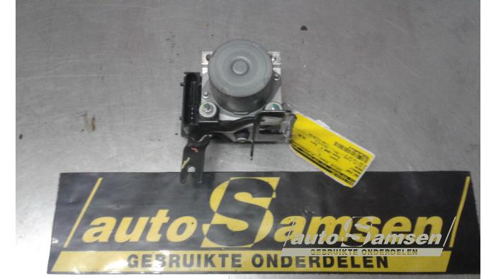 Gebruikte ABS Pomp Renault Modus/Grand Modus (JP) 1.2 16V Prijs € 75,00 Margeregeling aangeboden door Auto Samsen B.V.