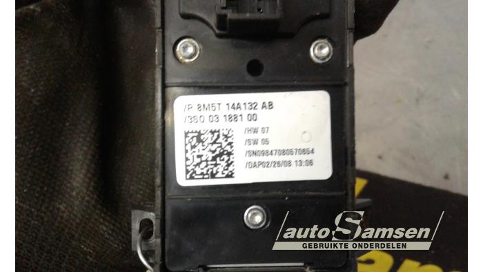 Elektrisch Raam Schakelaar van een Ford Focus 2 Wagon 1.6 16V 2008