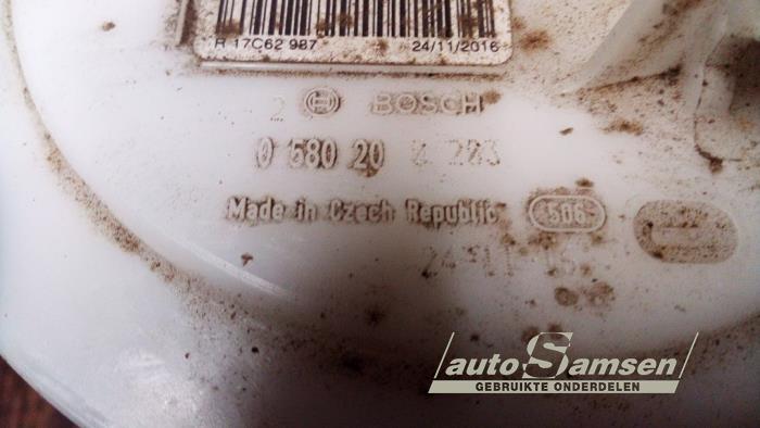 Brandstofpomp Elektrisch van een Nissan Qashqai (J11) 1.2 DIG-T 16V 2017