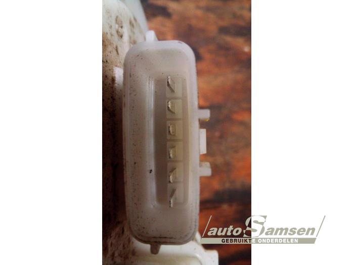 Brandstofpomp Elektrisch van een Nissan Qashqai (J11) 1.2 DIG-T 16V 2017