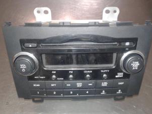 Gebruikte Radio CD Speler Honda CR-V (RE) 2.2 i-CTDi 16V Prijs € 150,00 Margeregeling aangeboden door Auto Samsen B.V.