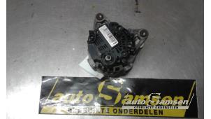Gebruikte Alternator Renault Twingo II (CN) 1.2 16V Prijs € 40,00 Margeregeling aangeboden door Auto Samsen B.V.