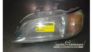 Gebruikte Linker Koplamp Honda Civic Aerodeck (MB/MC) 1.5i VTEC-E II 16V Prijs € 40,00 Margeregeling aangeboden door Auto Samsen B.V.