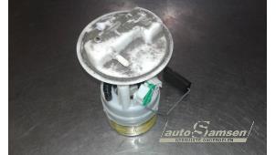 Gebruikte Tank element Pomp Renault Clio III (BR/CR) 1.4 16V Prijs € 50,00 Margeregeling aangeboden door Auto Samsen B.V.