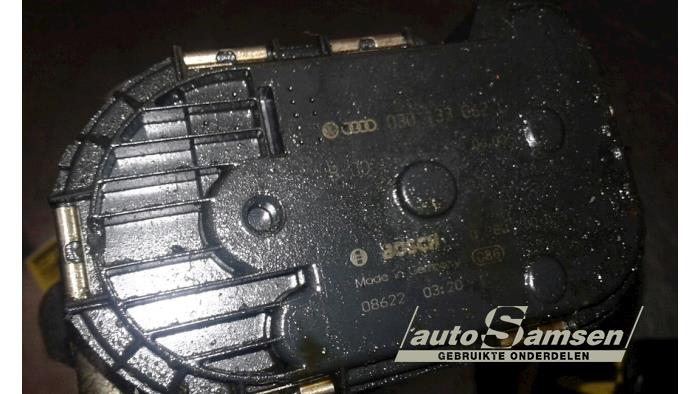 Gasklephuis van een Volkswagen Polo III (6N2) 1.4 2000