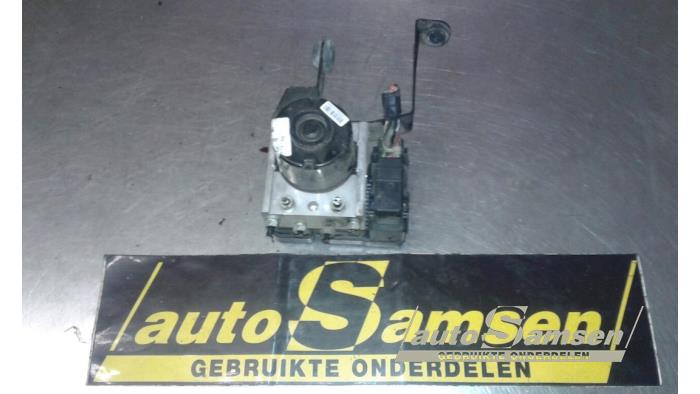 Gebruikte ABS Pomp Ford C-Max (DM2) 1.6 16V Prijs € 100,00 Margeregeling aangeboden door Auto Samsen B.V.
